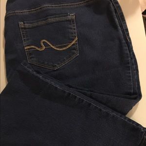 Faded Glory Women’s ‘Gulf Wash’ Jeans  Size 26W